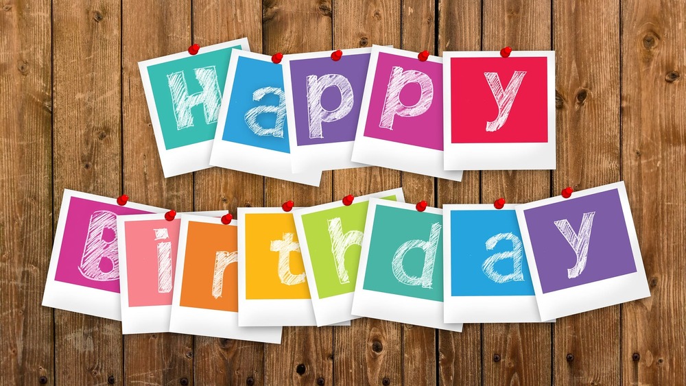 В подарок именинникам!